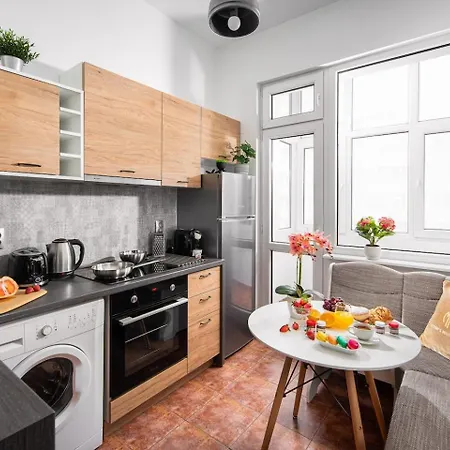 Free Parking & Parliament Is 1 Step Away! Apartment Sofia
